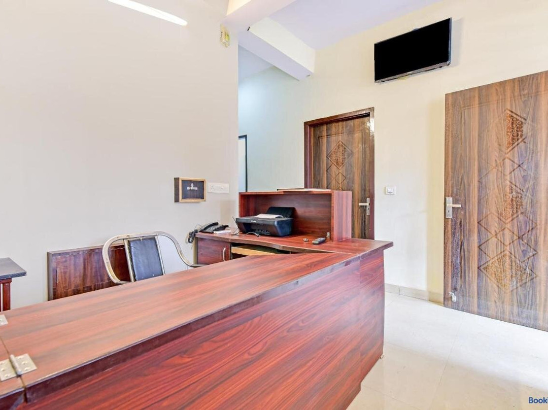 OYO 82012 Hotel Ashotara Palace主图