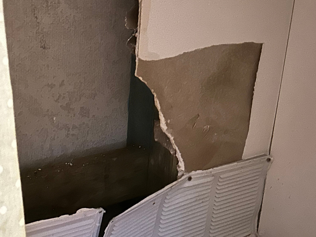 Clouds Montville主图