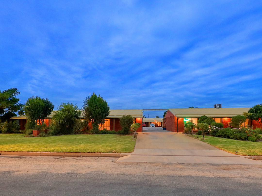 Riverland Motel主图