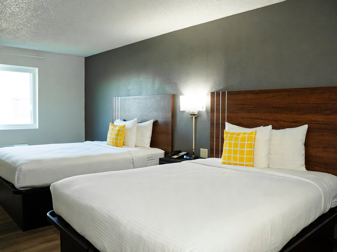 Victorian Inn & Suites主图