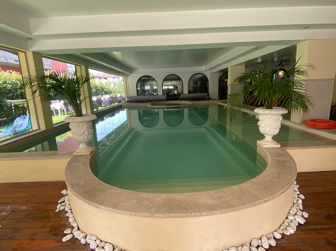 海军上将埃姆雷别墅酒店主图