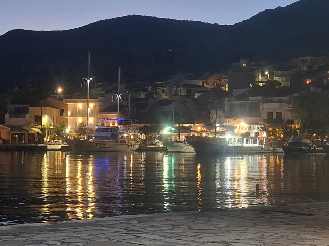 Remezzo Hotel & Studios主图