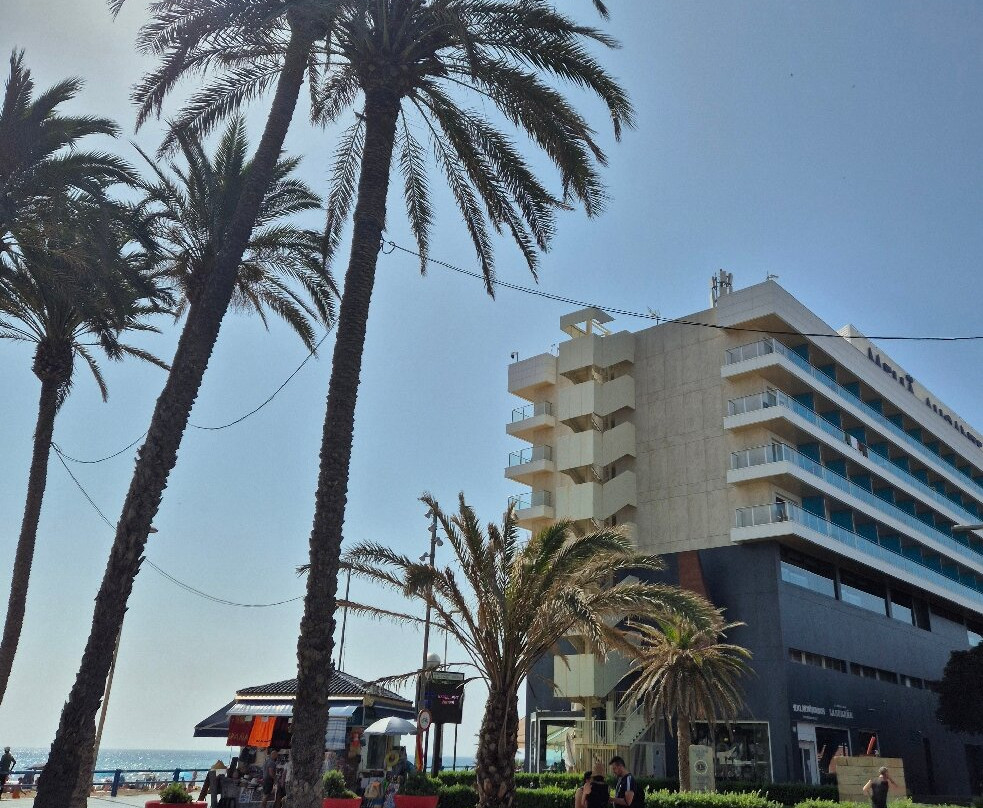 Plaça Porta del Mar-阿利坎特省必去景点