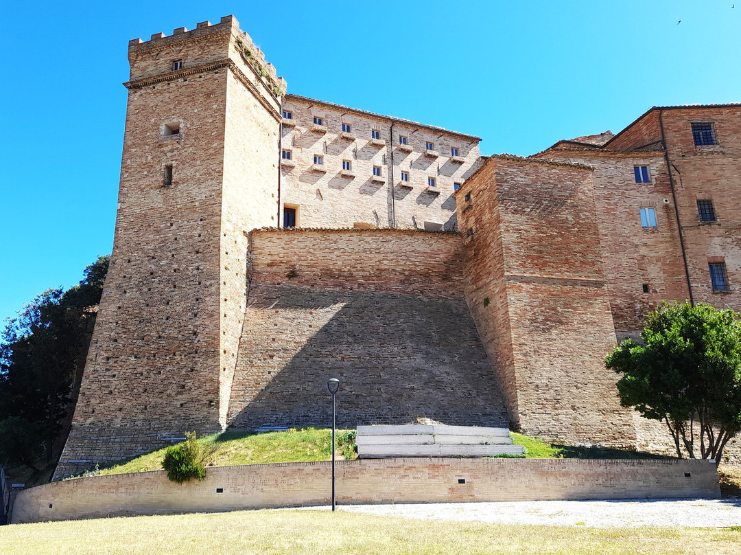 Castello Brunforte-Loro Piceno必去景点