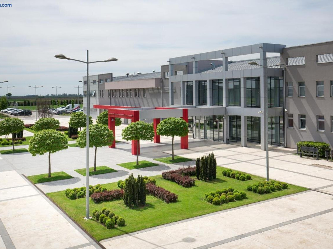 Ugrinovci酒店住宿-Hotel Serbia Lux