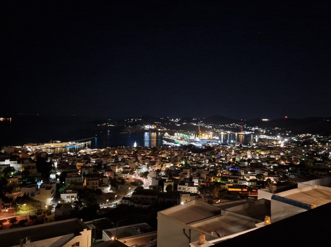 Della Suda All Day Bar