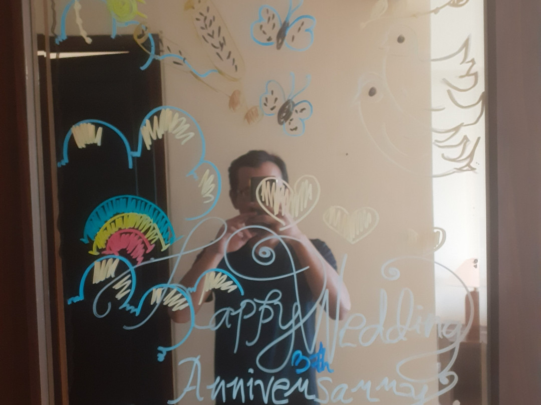 依斯塔纳尼拉燕酒店主图