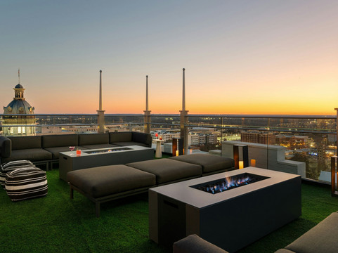 Moxy Columbia Downtown