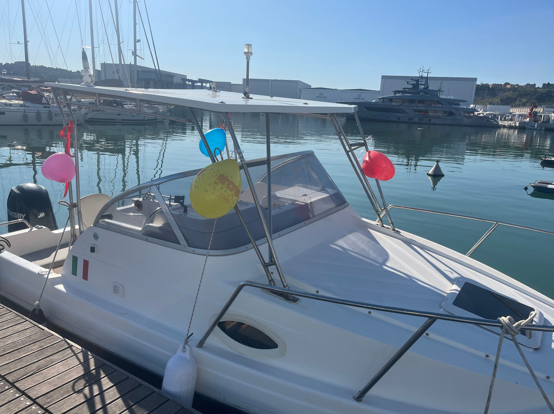 Orcaloca Conero Boat-安科纳必去景点
