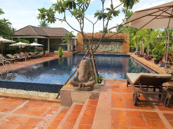 皇家帝国高级酒店主图