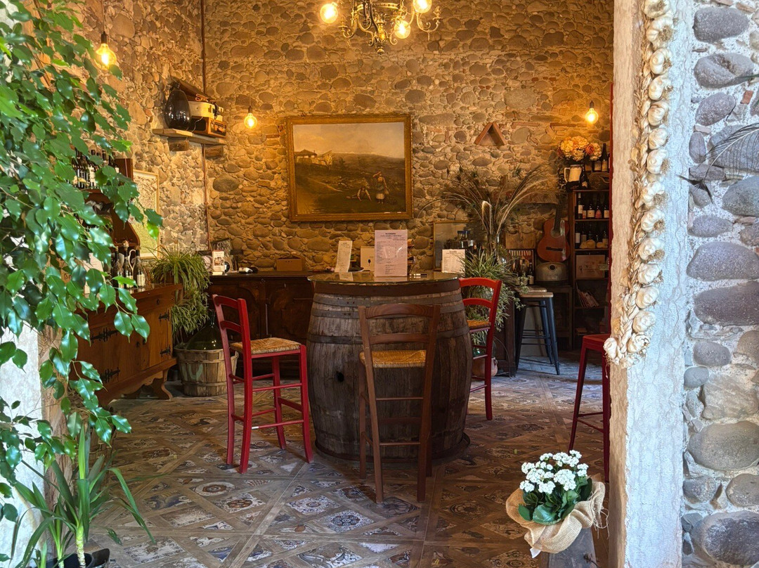 Villa Calicantus-Calmasino必去景点