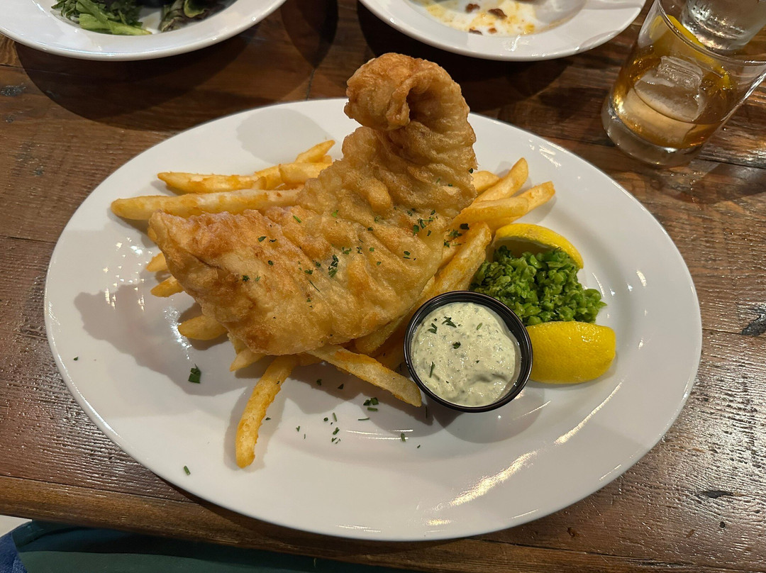 Bear & Crown British Pub