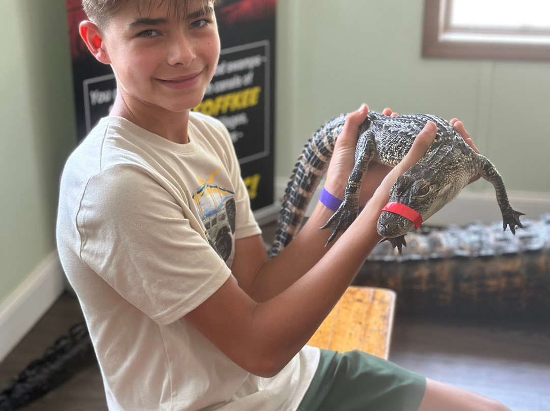 Tom and Jerry's Airboat Rides-Lake Panasoffkee必去景点