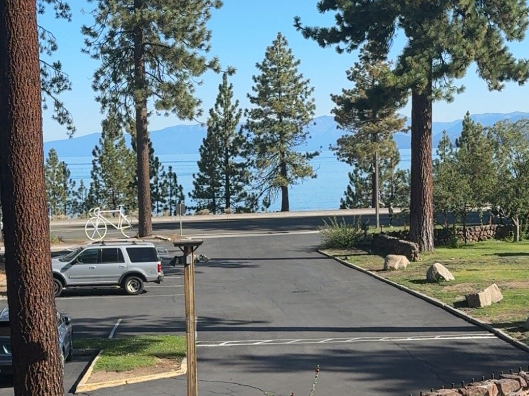 Hotel Azure Tahoe主图