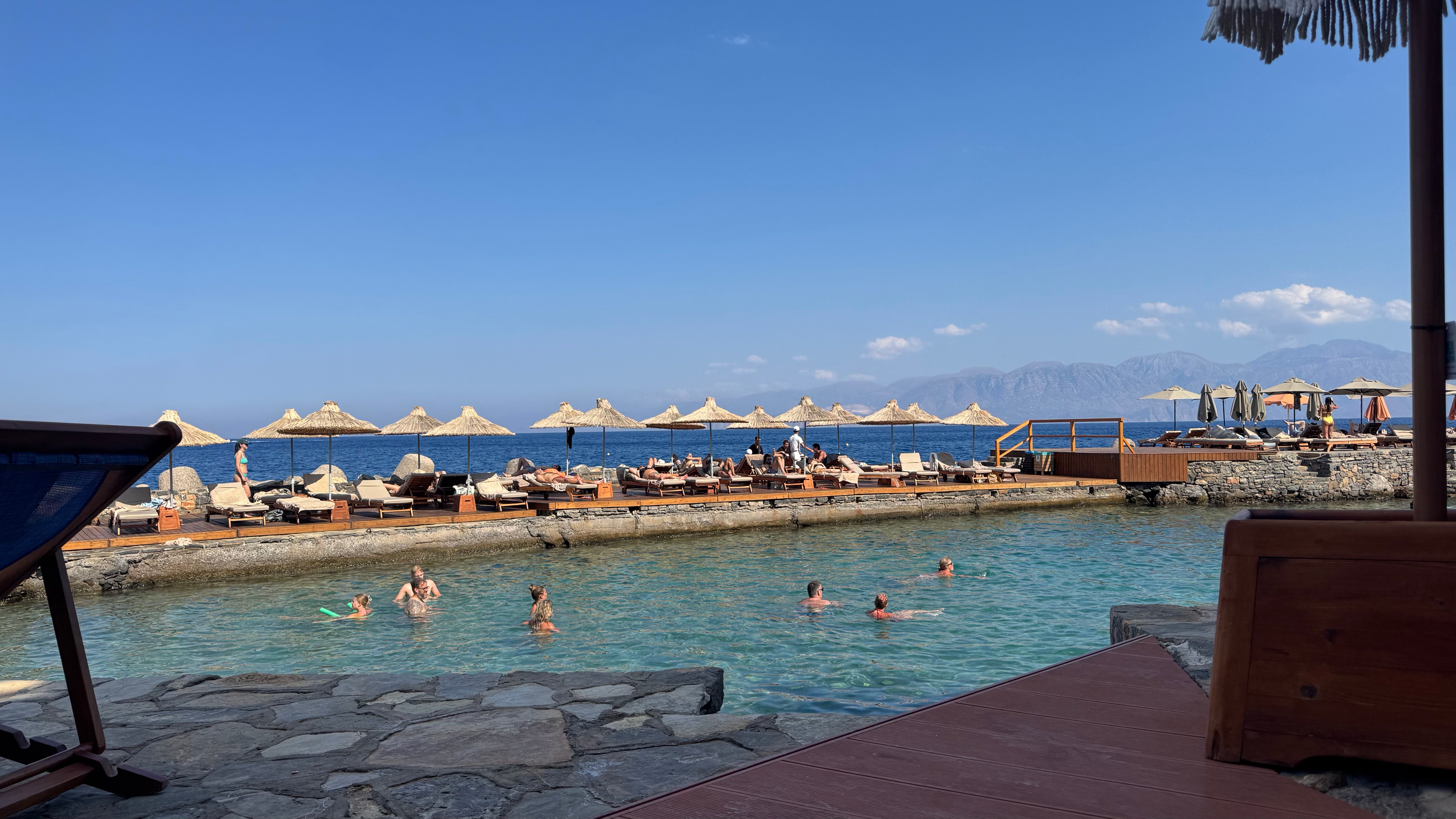 Aquila Elounda Village-泳池