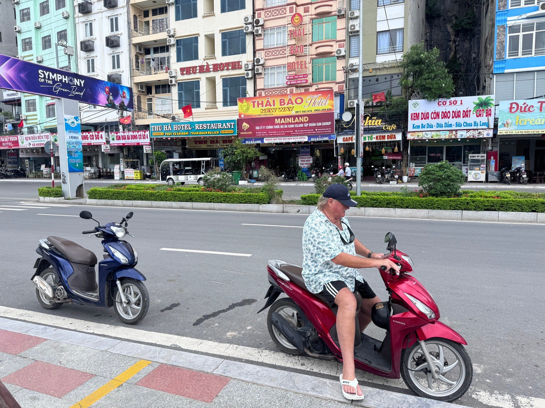 Dũng Yến Motorbike Shop Cát Bà