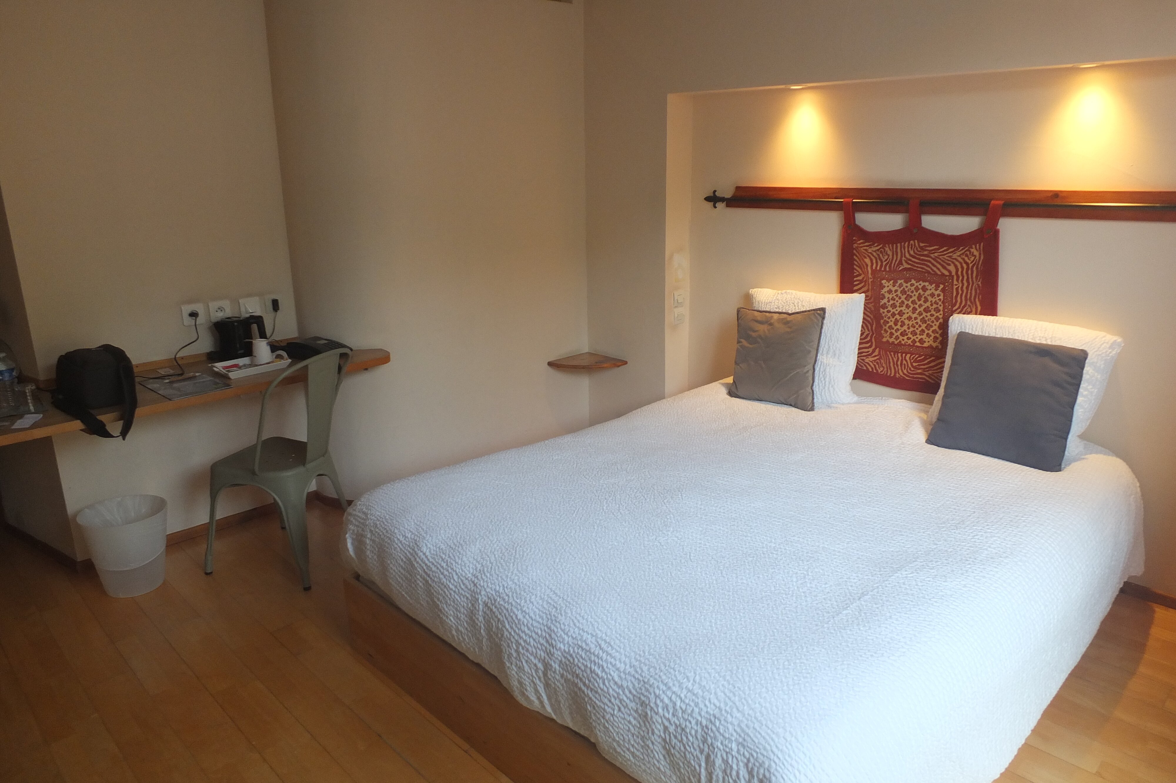 Logis Hôtel les Pages Rest. le Petit Comptoir-客卧