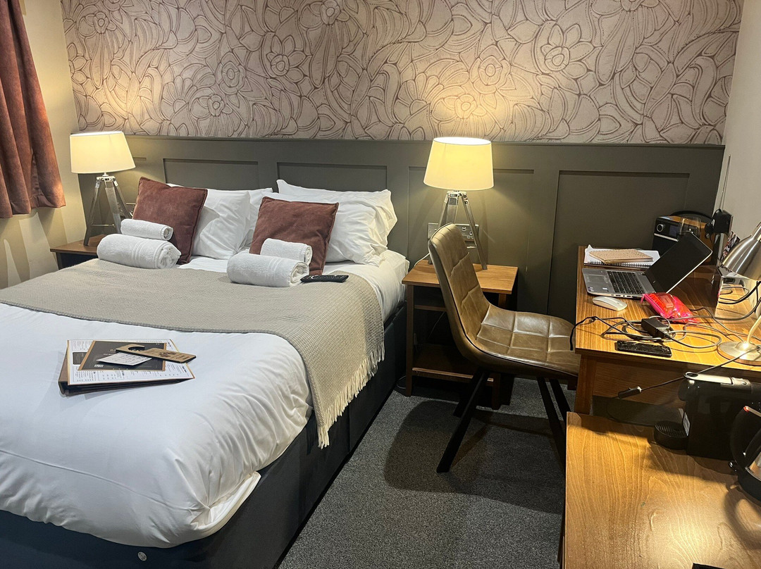 Harper's Steakhouse With Rooms At Swanwick Marina主图