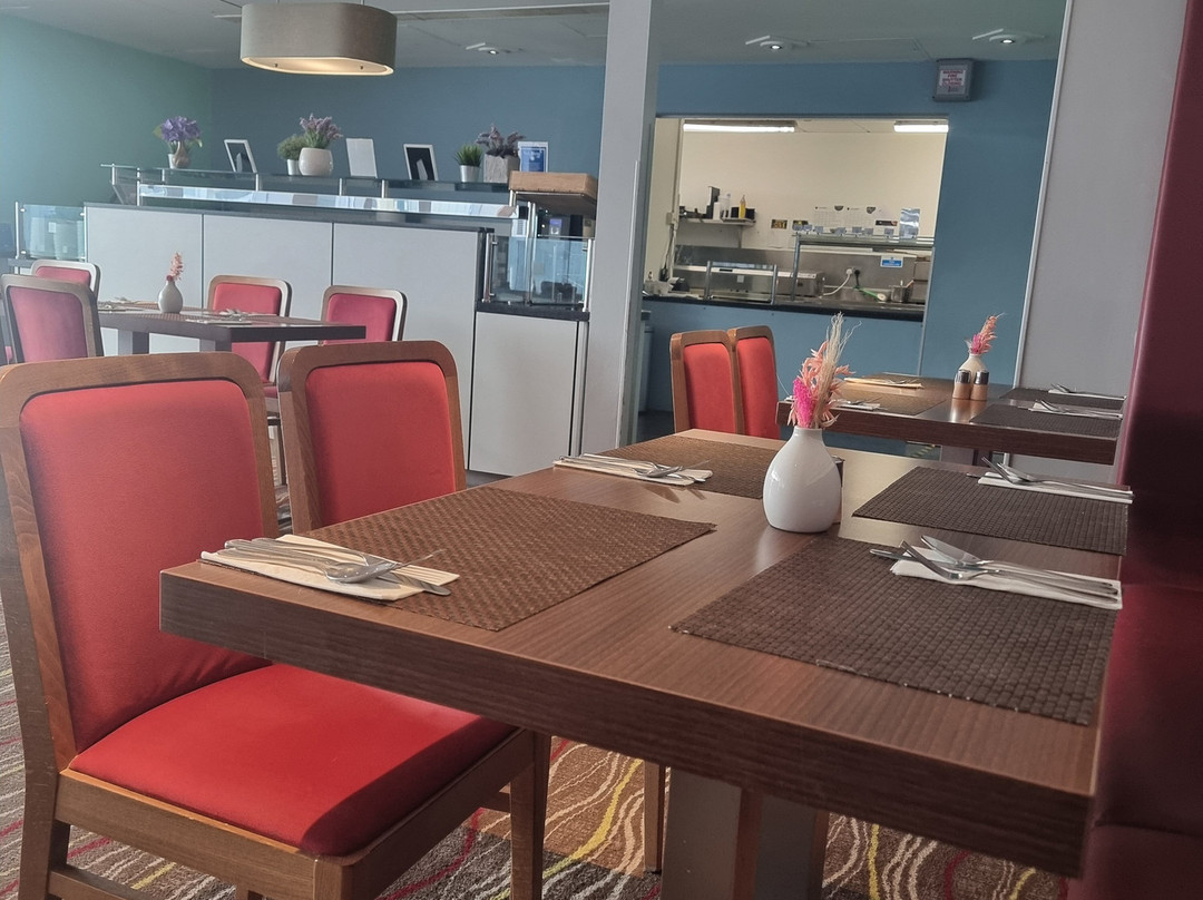 卢顿希尔顿花园酒店主图