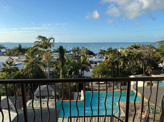 降灵岛水边度假村主图