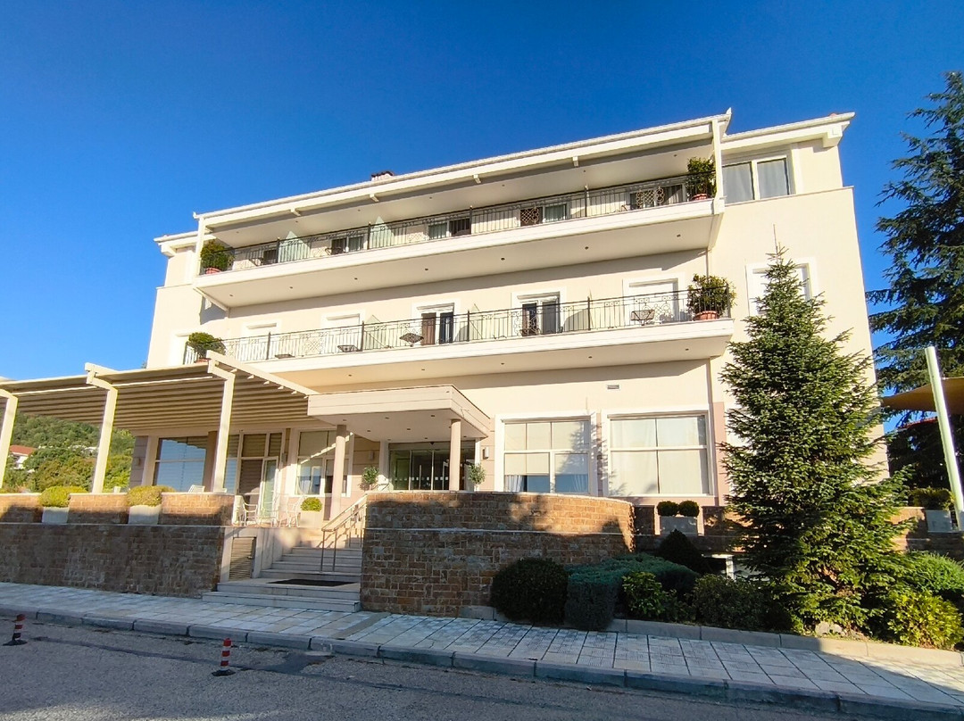 Chloe Luxury Hotel主图