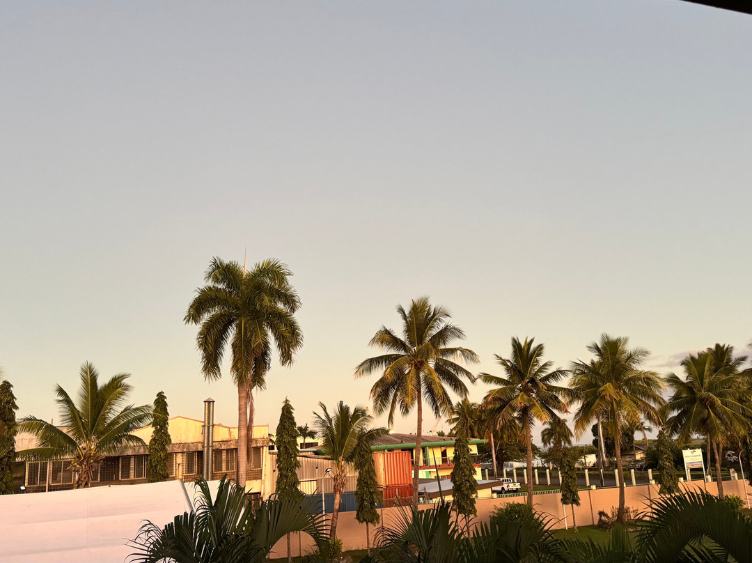 塔努阿海滨酒店主图