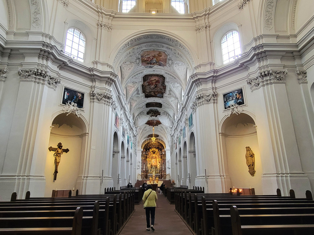 Neumuenster-维尔茨堡必去景点