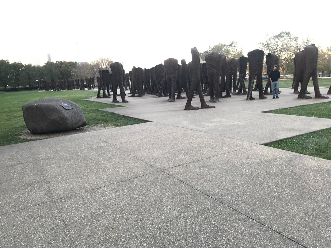 Agora Sculptures-芝加哥必去景点