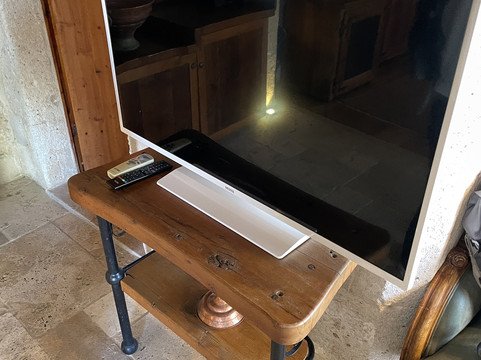 蝴蝶特窟酒店主图