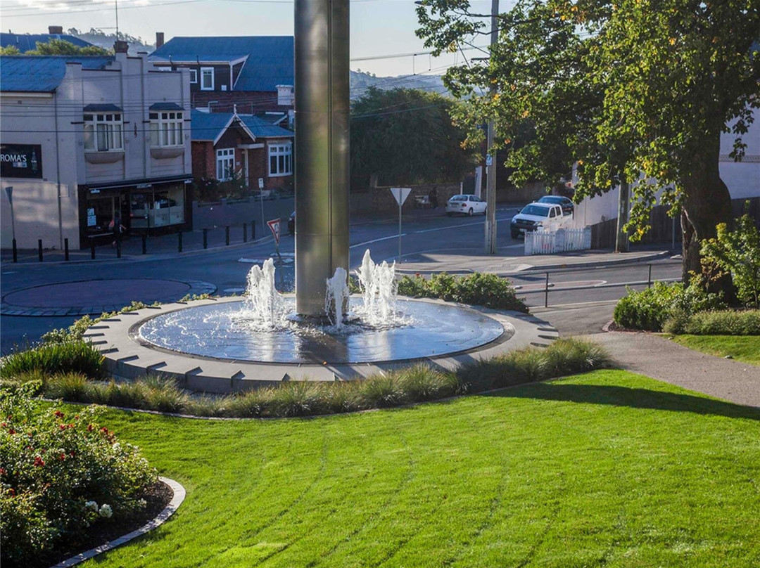 曼特拉查尔斯酒店 - 朗塞斯顿主图