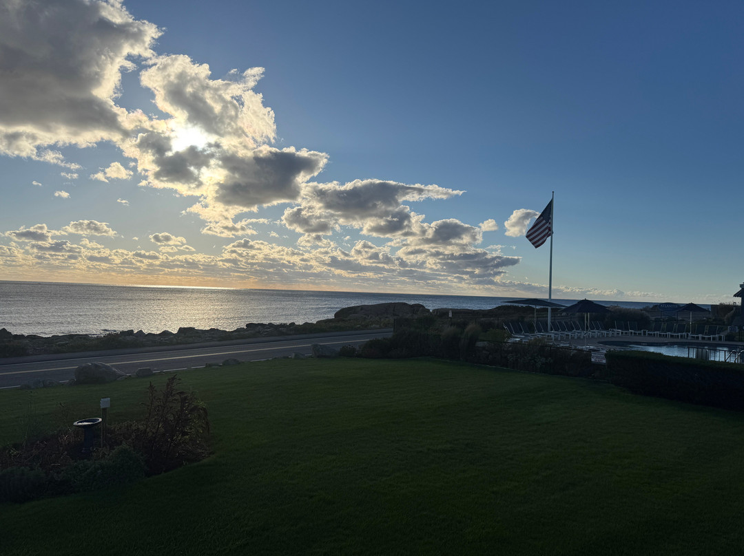 Atlantis Oceanfront Inn主图