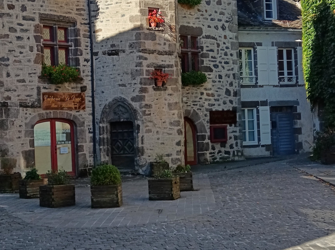 Salers, village médiéval-Salers必去景点