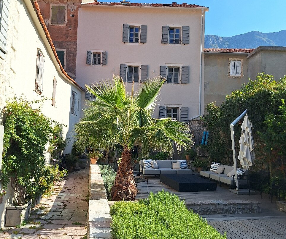 Palazzo Sbutega主图