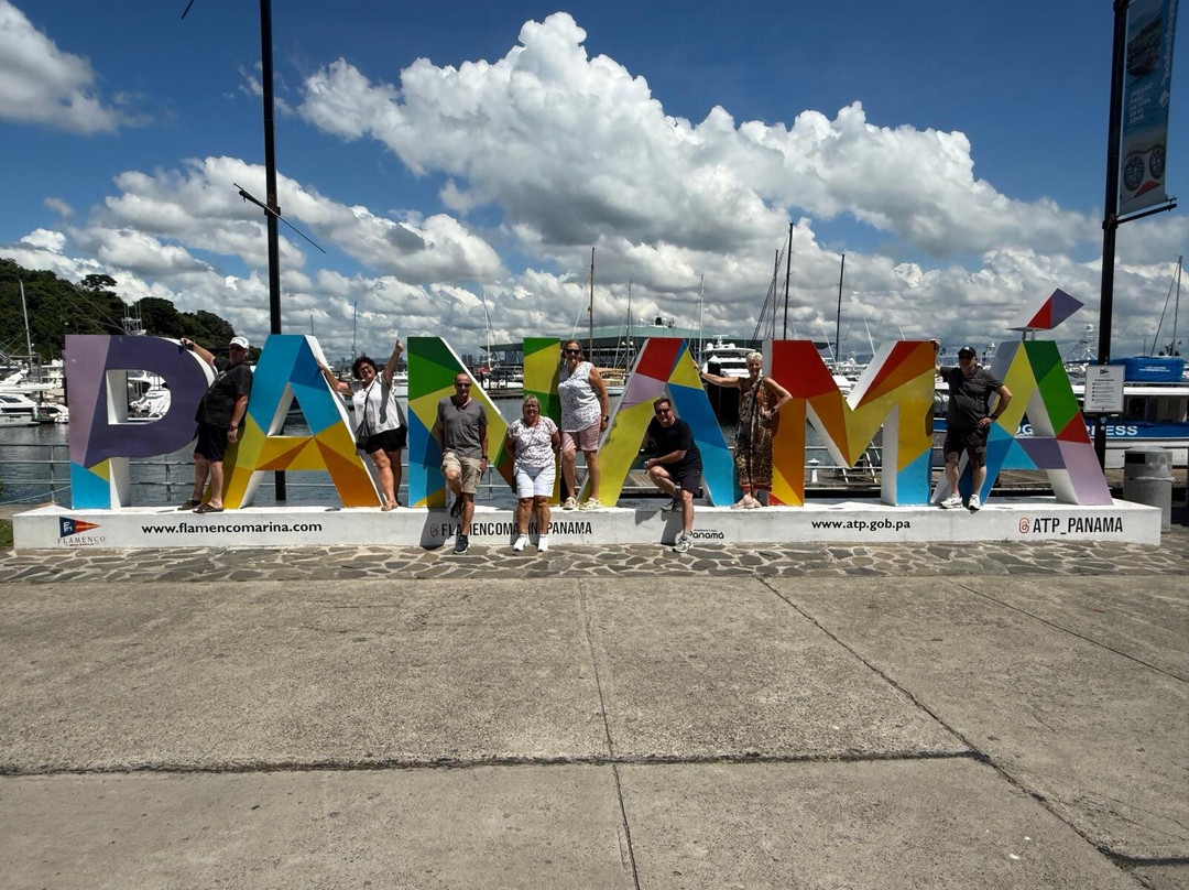 Bis Bald Tours-巴拿马城必去景点