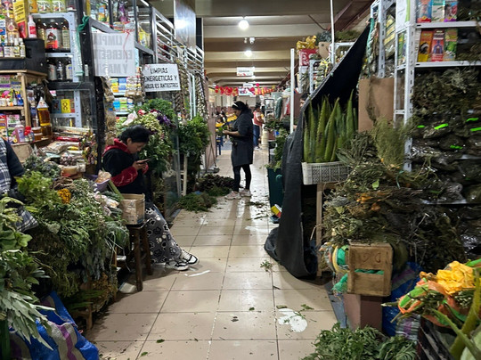 Mercado 10 De Agosto-昆卡必去景点