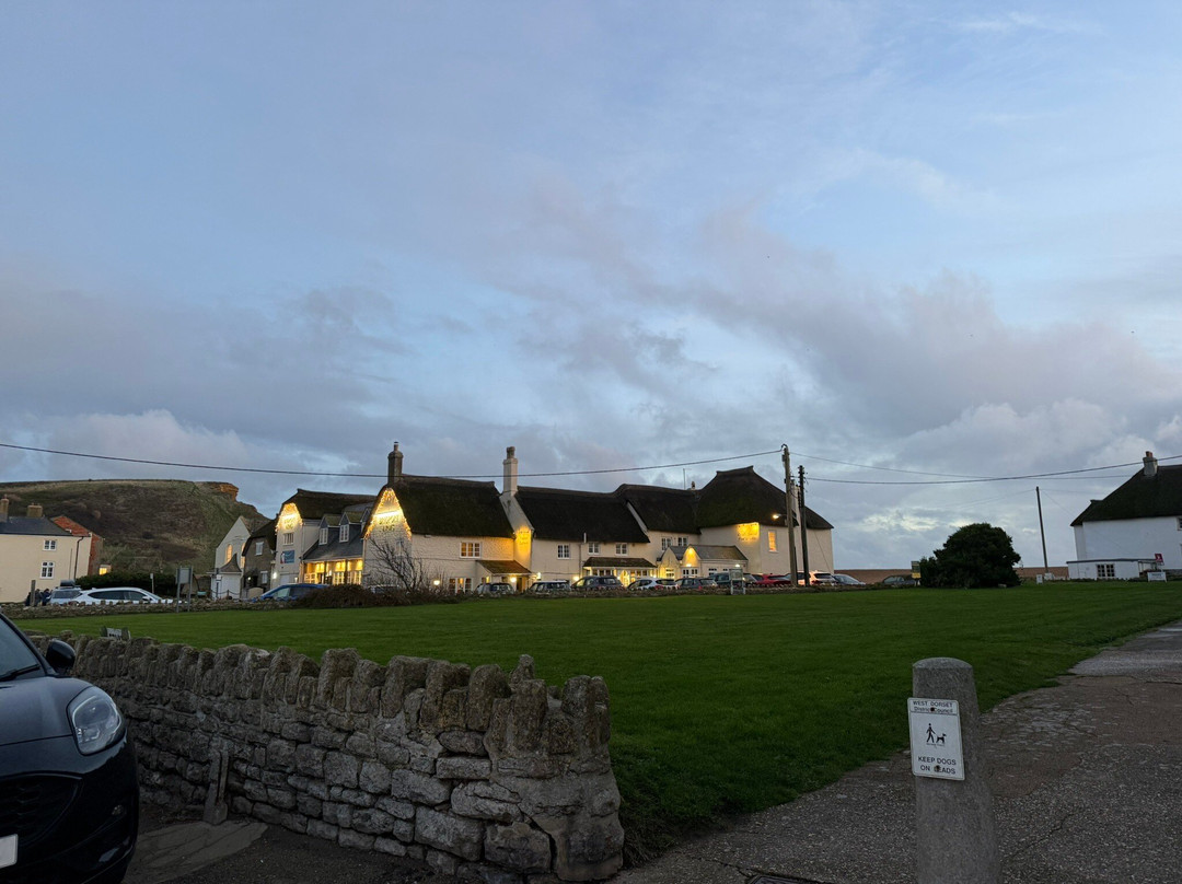 Bridport Arms Hotel主图