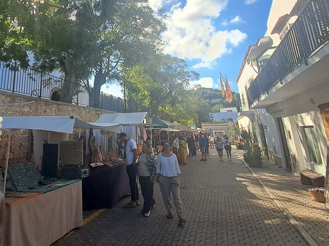 Mercadillo Artesanal Sant Joan-Sant Joan de Labritja必去景点
