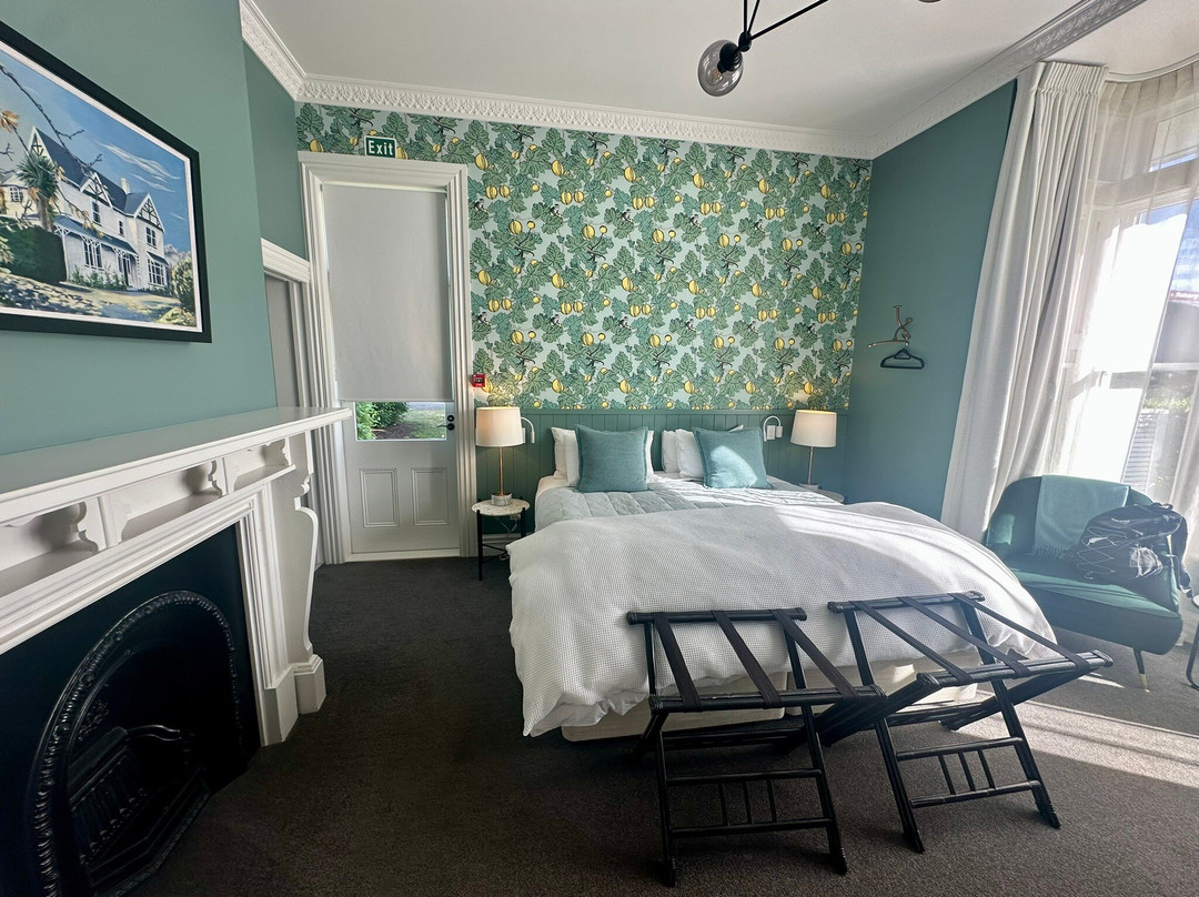 The Vicarage Geraldine主图