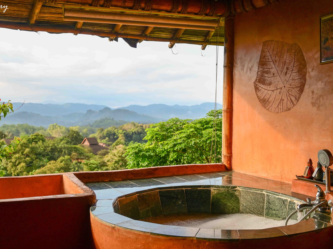 菩采赛山景度假村主图