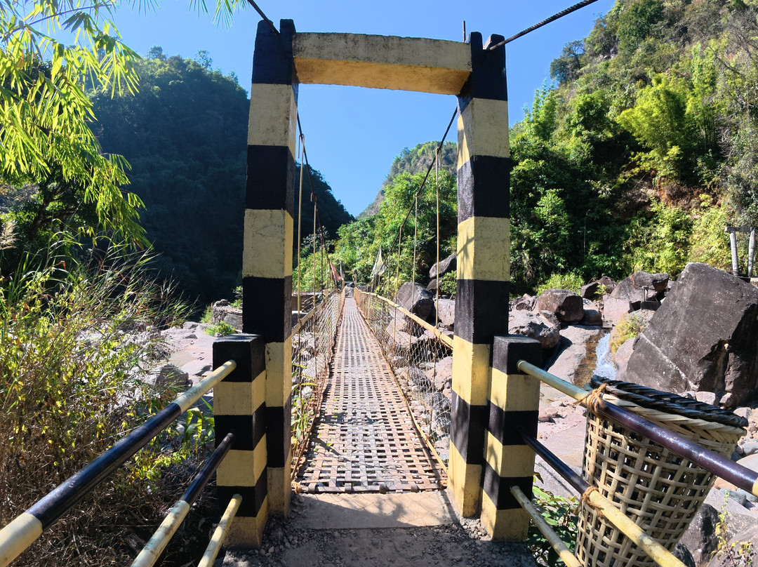 Travel With The Buddies-西隆必去景点