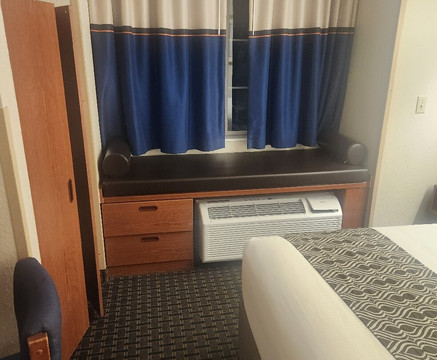 利物浦-多拉山麦客达套房酒店主图