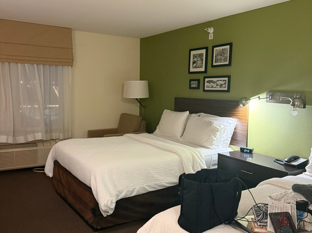 Holiday Inn Express & Suites Rogers By IHG主图