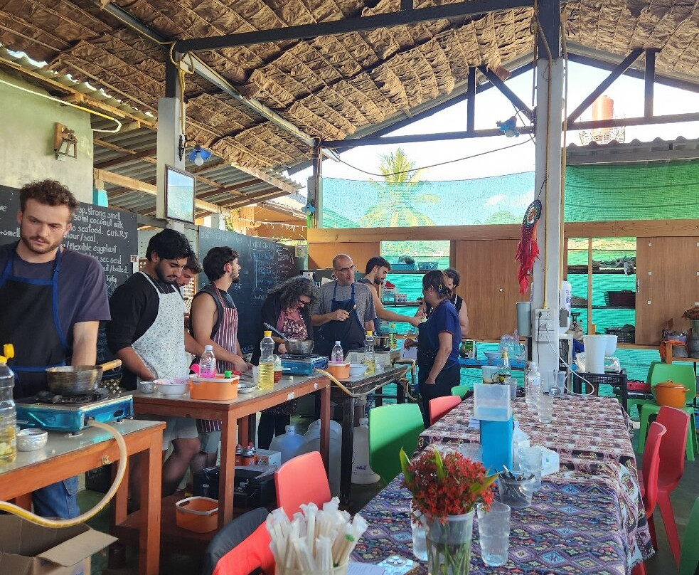 BeBe Wok 'n' Roll Thai Cooking Class-拜县必去景点