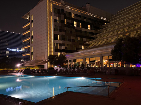 罗塔纳羚羊主图