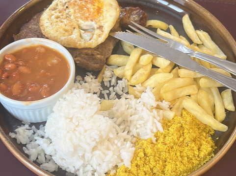 特兰斯美利加菲特塞拉酒店主图