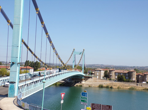 舒茨西弗尔酒店主图