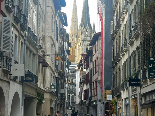 Rue Port Neuf-Bayonne必去景点