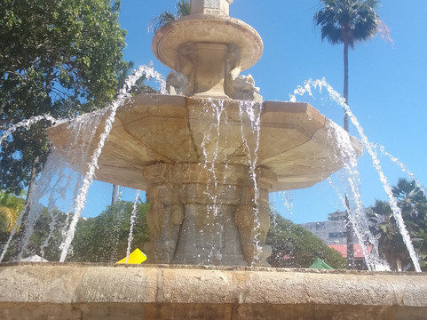 Place des Cocotiers-努美阿必去景点