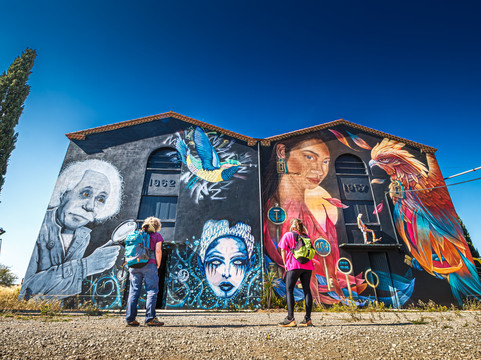 Spiktri Street Art Universe Museum-Ferrals-les-Corbieres必去景点