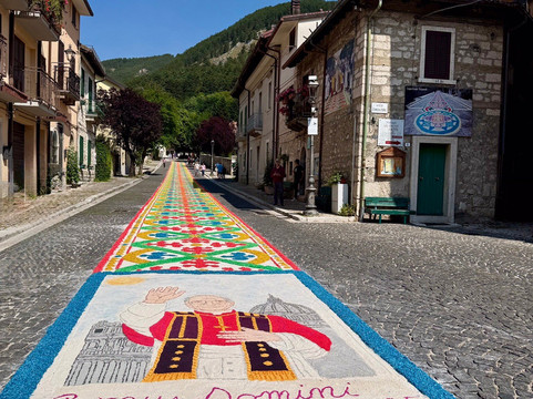 Infiorata di Pescasseroli-Pescasseroli必去景点
